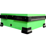 نیوە بە پێی شانە هەنگەکان بۆیاخ کراوە